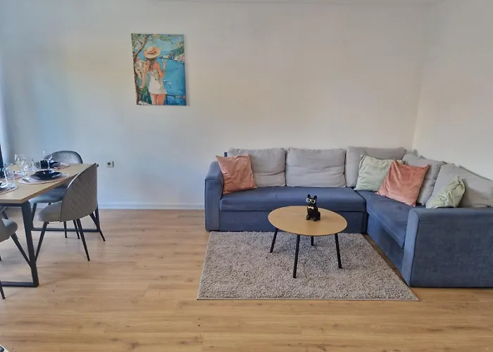 Sea Apartment- Gurko דירה