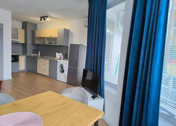 Sea Apartment- Gurko דירה *